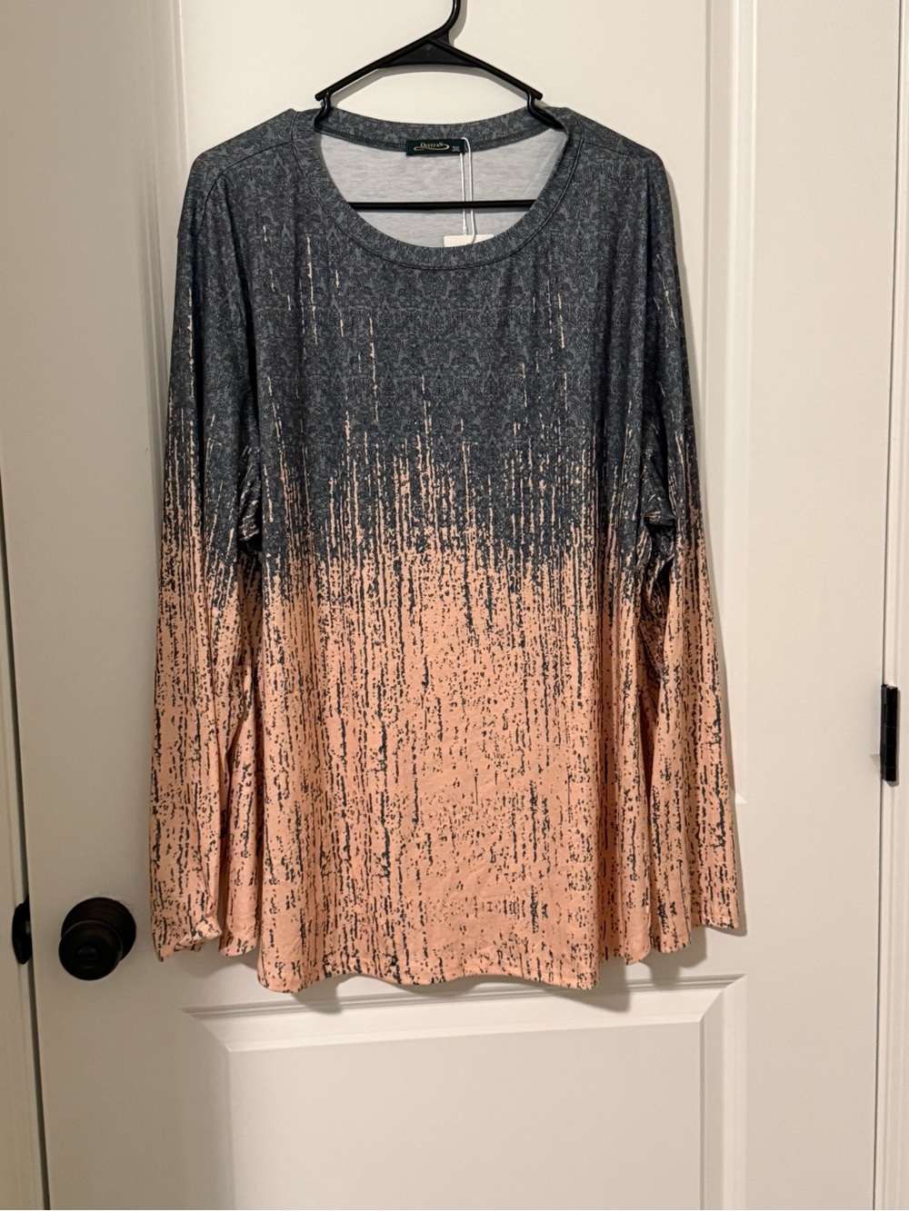 Ombre Crewneck Long-Sleeve Top in Gray and Peach